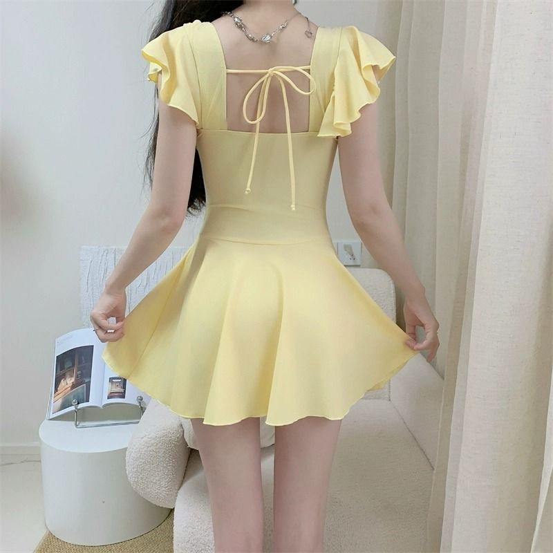 بدلة سباحة نسائية 2026 بظهر مف - مراجعة Slim Fit Suit Set وسعره
