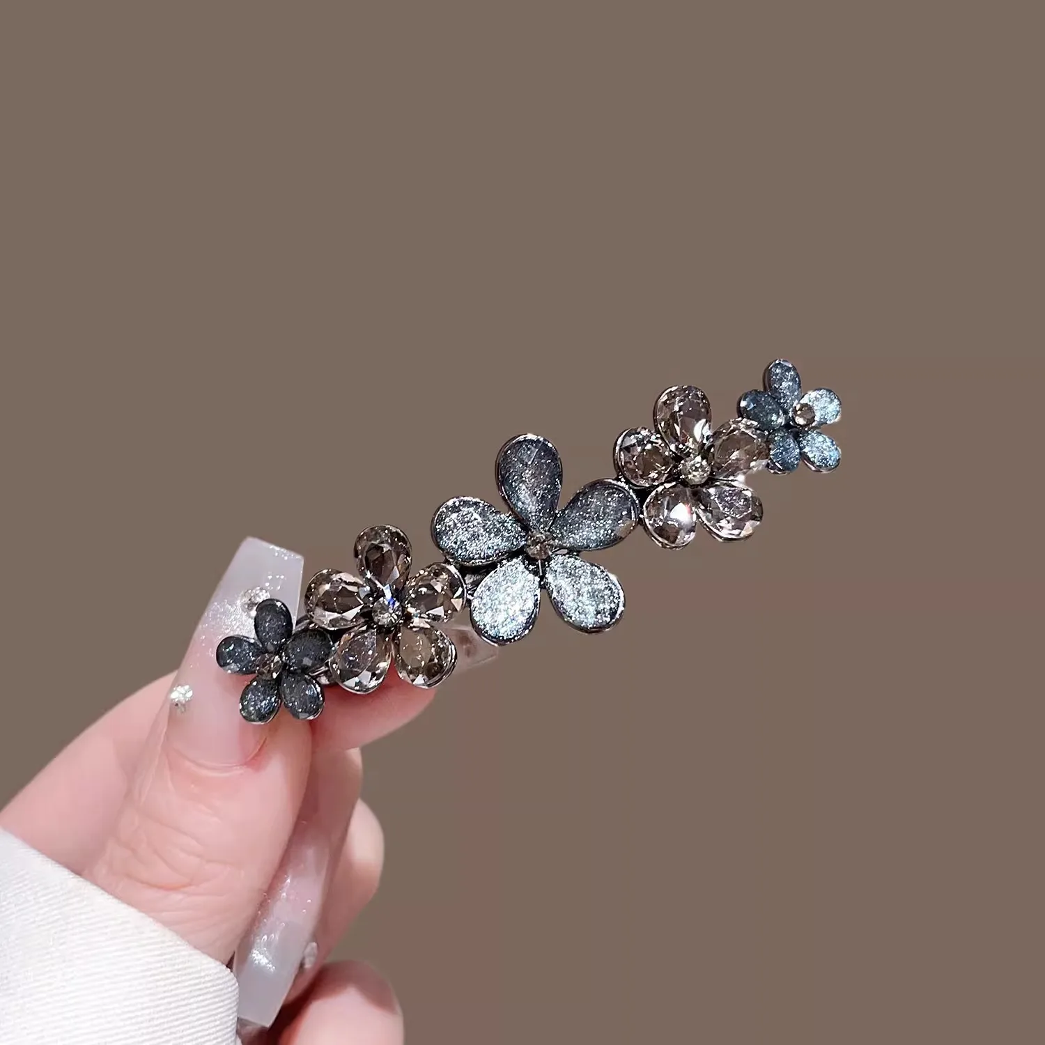 أنيقة كريستال زهرة دبوس الشعر  - مراجعة Tie Bar Clip وسعره